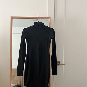 Black bodycon dress